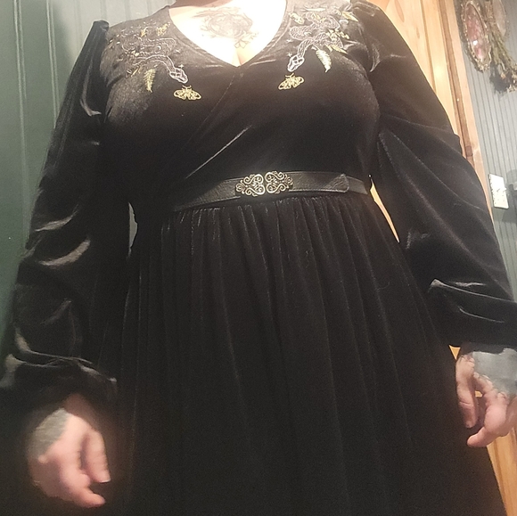 Velvet snake dress - Picture 1 of 4